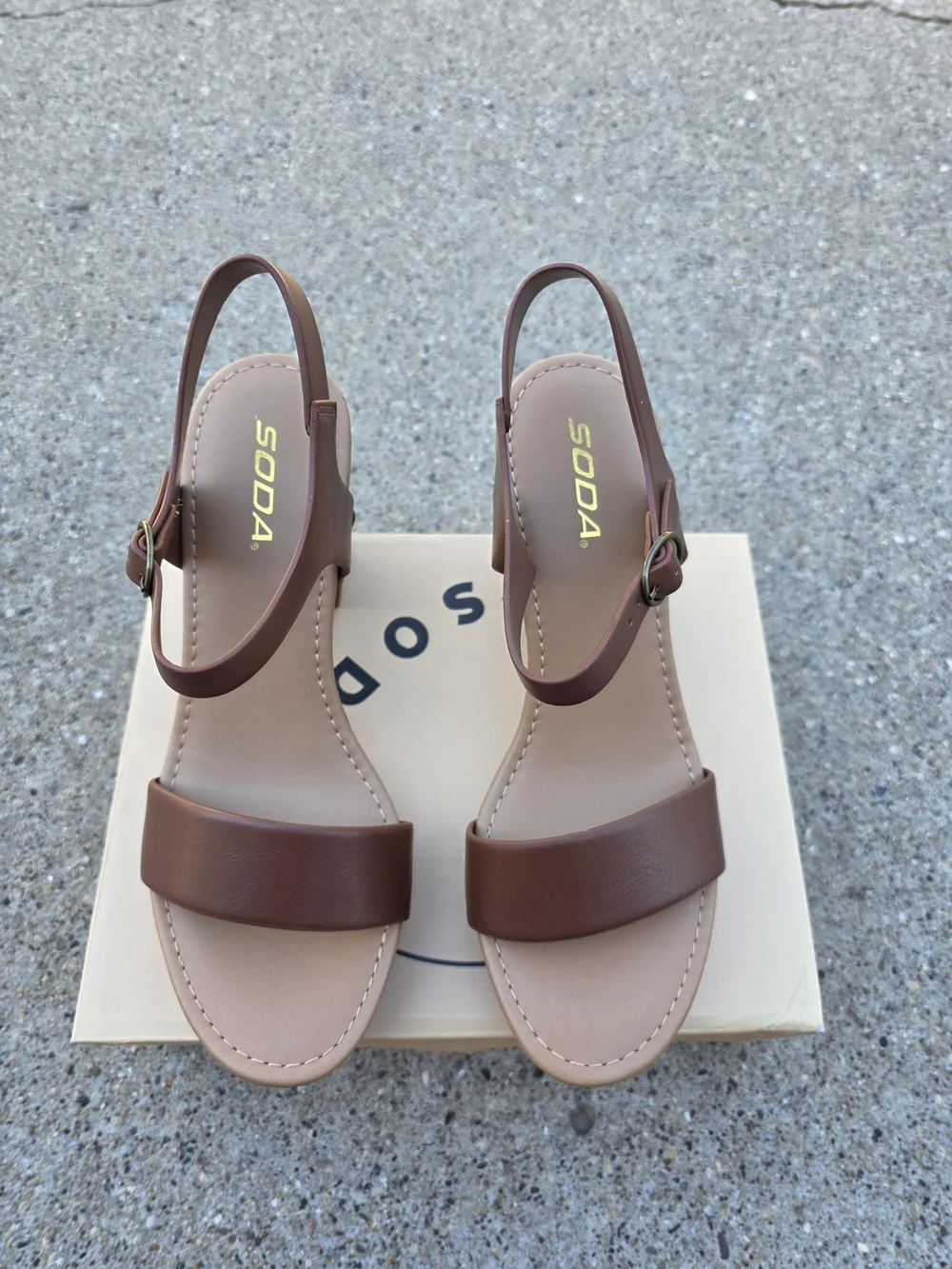 SODA Brown Slingback Block Heel Sandals Women Size 9